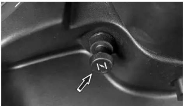 TVS Wego - Electric starter switch - 1