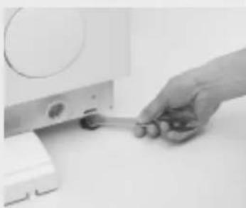 BAUKNECHT WAE 8789/1 - Adjust the feet - 4