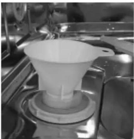 BAUKNECHT GSI 6998 C-WS - Warning: Only use regeneration salts for use in domestic dishwashers! - 1