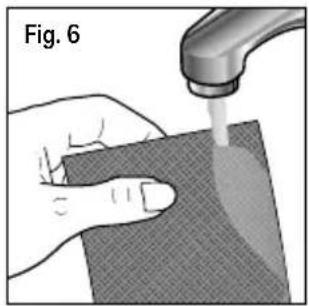 Fig. 7 Préfiltre lavable (ou préfiltre K à rétention d'odeurs optionnel) Grille arrière