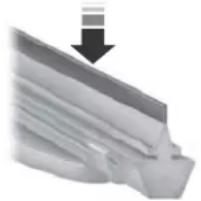 Lincoln Continental (2020) - CHECKING THE WIPER BLADES - 1