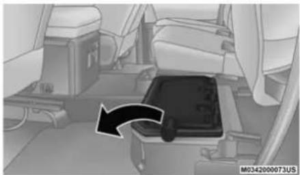 RAM 1500 Classic (2020) - Unfolding The Load Floor/Quad Cab - 1