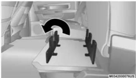 RAM 1500 Classic (2020) - Unfolding The Load Floor/Crew Cab - 2