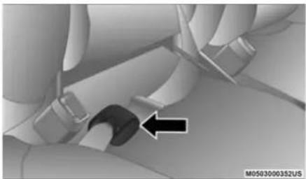 RAM 1500 Classic (2020) - First Row Center Seat Belt Operating Instructions (Regular Cab Only) - 2