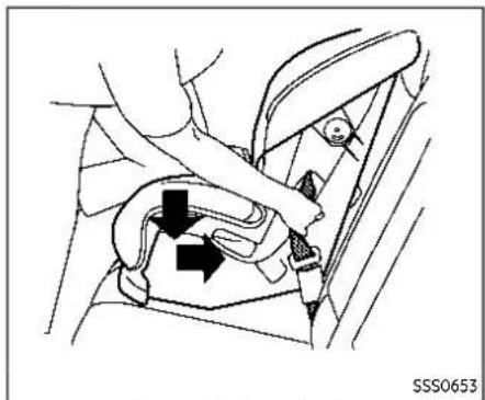 Line drawing of a car seatbelt buckle with two black arrows indicating direction (no text or symbols)