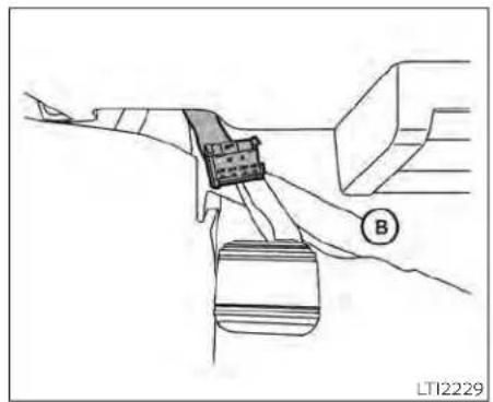 NISSAN Titan (2021) - WARNING - 4