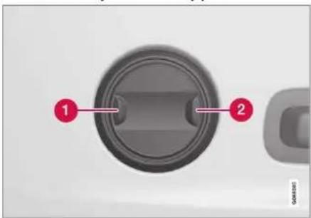 VOLVO S60 (2021) - SEATS AND STEERING WHEEL - 2