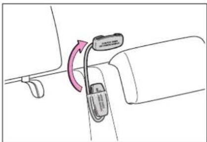 TOYOTA Highlander Hybrid (2021) - Seat belt comfort guide (for the third center seat) - 1