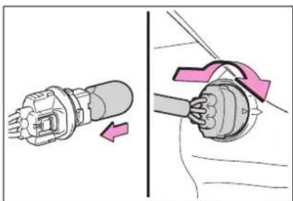 TOYOTA Highlander Hybrid (2021) - Replacing light bulbs - 3