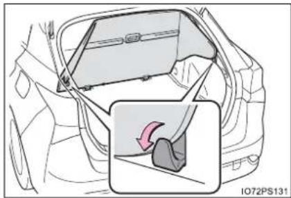 TOYOTA Prius (2021) - Taking out the jack - 2
