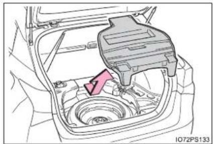 TOYOTA Prius (2021) - Taking out the spare tire - 1