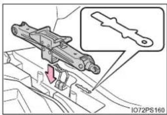 TOYOTA Prius (2021) - ■Storing the jack - 1