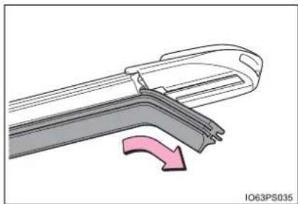 TOYOTA Prius (2021) - ■ Wiper insert replacement - 2
