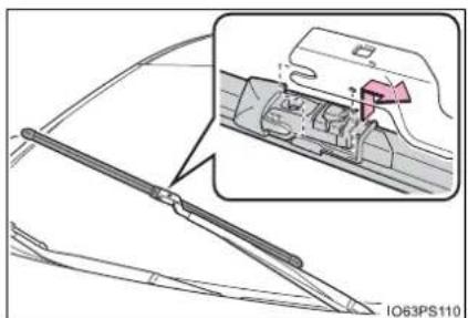 TOYOTA Prius (2021) - ■Windshield wiper blade removal and installation - 2