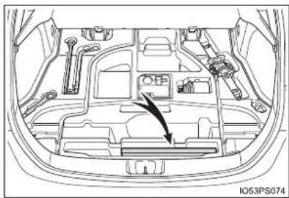 TOYOTA Prius (2021) - Warning reflector storage space - 2