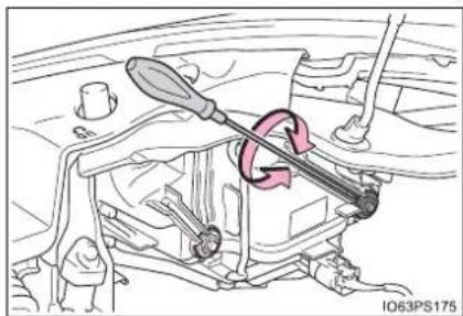 TOYOTA Prius (2021) - Adjusting the headlight aim - 1