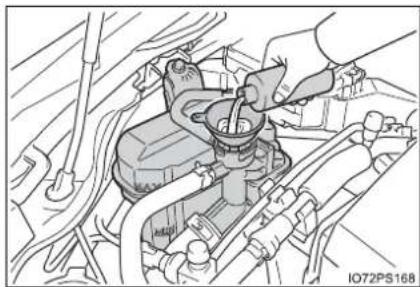TOYOTA Prius (2021) - ■ If the high coolant temperature warning light comes on or flashes - 3