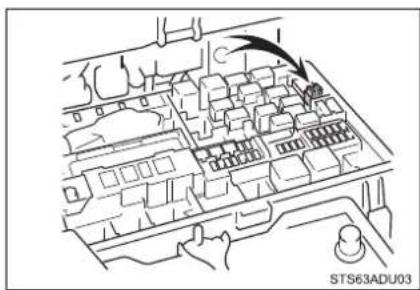 TOYOTA Sequoia (2021) - Checking and replacing fuses - 3