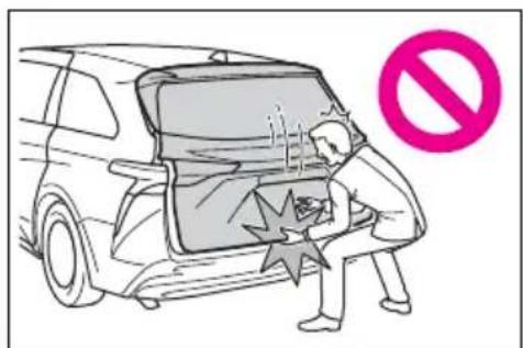 Illustration showing a person opening a car with a 'no' symbol, indicating no smoking or no smoking.