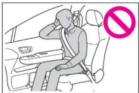 Diagram showing a person sitting in a car with a 'no' symbol indicating no traffic, likely for driving or emergency services.