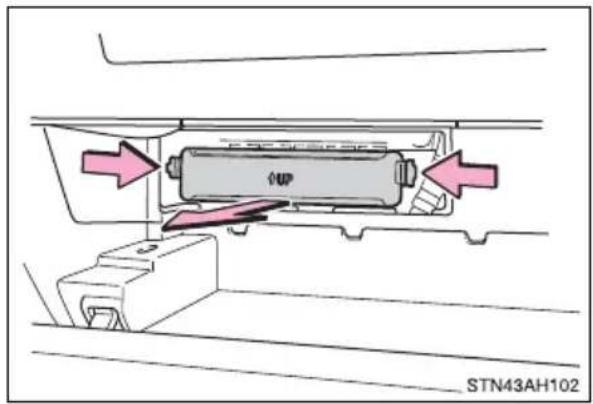 TOYOTA Tundra (2021) - Removal method - 4