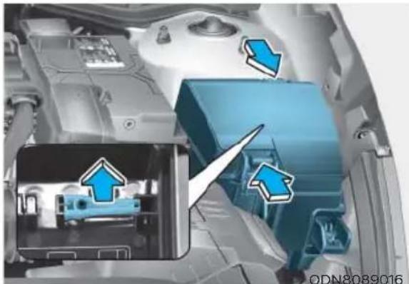 HYUNDAI Sonata (2021) - Instrument Panel Fuse Replacement - 2