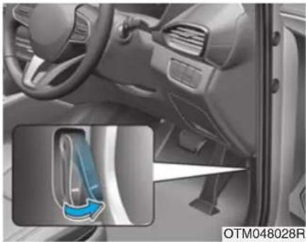 HYUNDAI Santa Fe (2020) - Opening the bonnet - 1