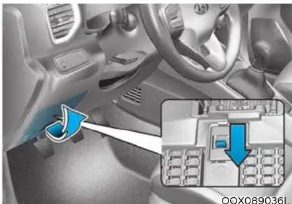 HYUNDAI Venue (2020) - Fuse switch - 1