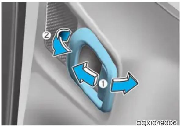 HYUNDAI Venue (2020) - With the door lock button - 1