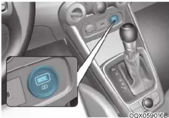 HYUNDAI Venue (2020) - USB charger (if equipped) - 1