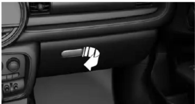 MINI Clubman (2021) - Opening - 1