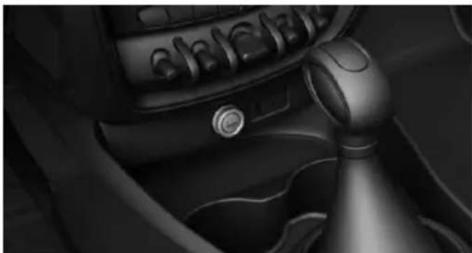 MINI Clubman (2021) - In the center console - 1