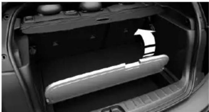 MINI Clubman (2021) - Removing the cargo floor panel - 1