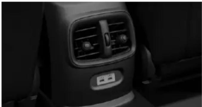 MINI Clubman (2021) - In the rear center console - 1
