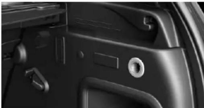 MINI Clubman (2021) - In the cargo area - 1