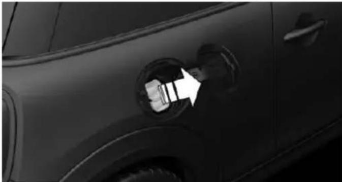 MINI Cooper SE Electric (2020) - Connecting the charging cable - 2