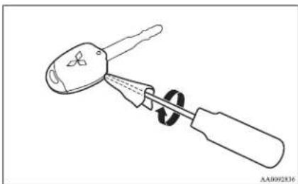 MITSUBISHI L200 (2012) - Procedure for replacing the remote control switch battery - 2