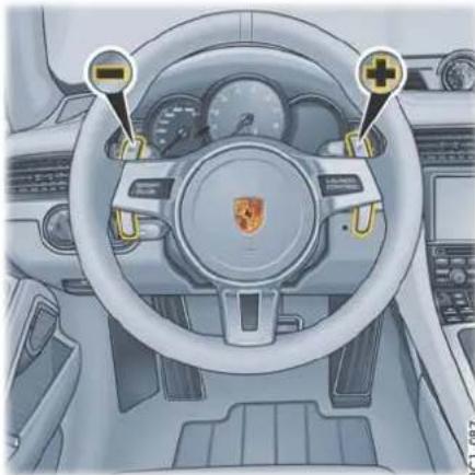 PORSCHE 911 Carrera (2012) - 使用选档杆或换档按钮降档 - 1