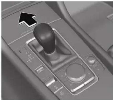 MAZDA 3 Hatchback (2021) - Using selector lever - 1