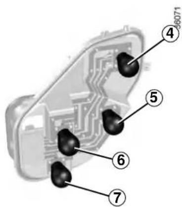 DACIA Logan (2019) - REAR AND SIDE LIGHTS: changing bulbs (1/7) - 3