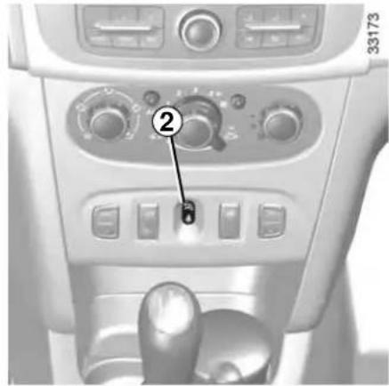 DACIA Logan (2019) - Deactivating the front passenger air bags (depending on vehicle) - 1