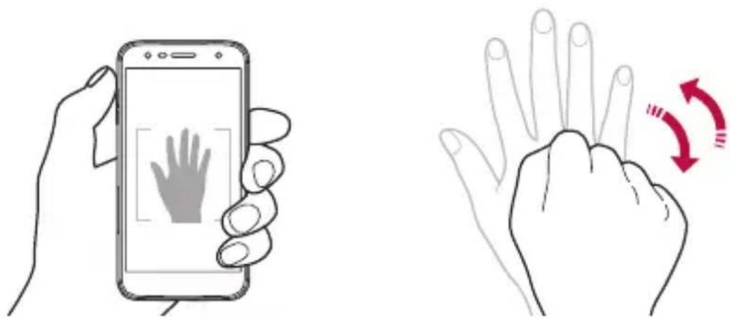 LG X Power 3 - Cliché pris avec un geste de la main - 1