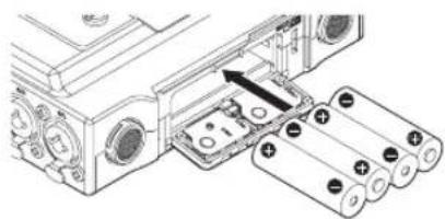 TASCAM DR-70D - Batterien einlegen - 1