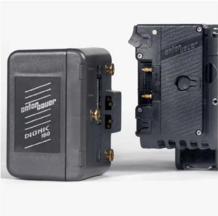 ARRI ALEXA SXT Plus - To release a Gold Mount battery: - 1