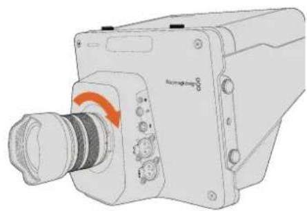 Blackmagic Design Studio Camera HD 2 - Monter un objectif - 2