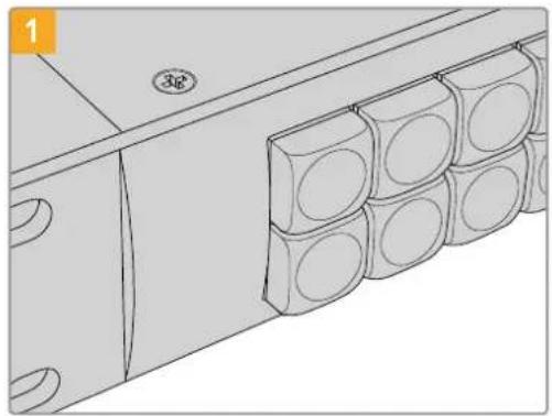 Blackmagic Design Smart Videohub - Pour enlever le cache des boutons : - 1