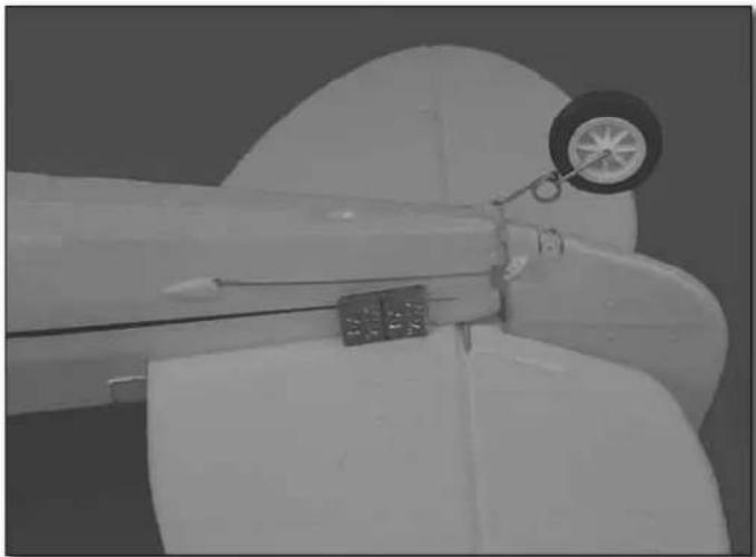 Flyzone Super Cub - Check the C.G. (Center of Gravity) - 6