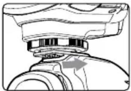 Cactus RF60x - Attaching the Flash to and detaching it from the Camera - 1
