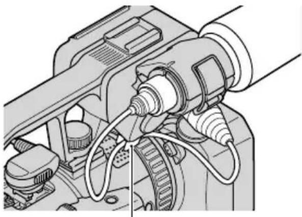SONY HXR-NX70P - Anbringen des Mikrofons - 2
