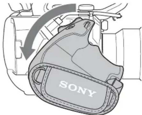 SONY PXW-FS5M2K - Schritt 7: Einstellen des Winkels des Haltegriffs - 2